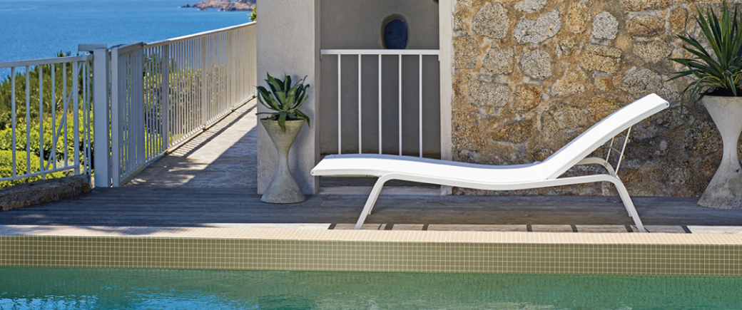 ::ALIZÉ LOUNGER fermob alize main